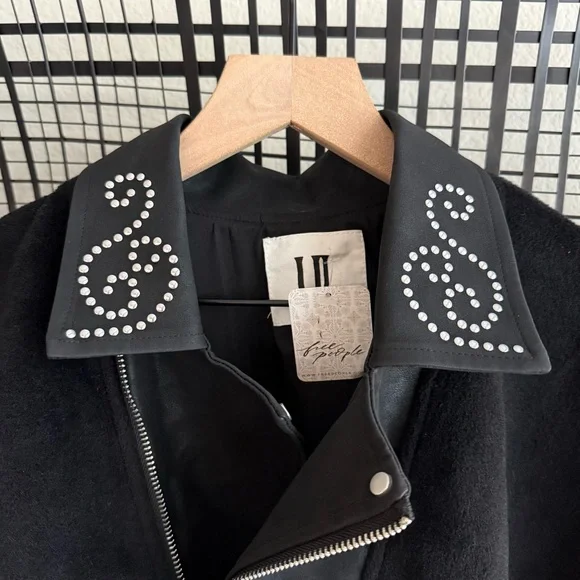 Understaded Leather Free People Poncho - Picture 7 of 10